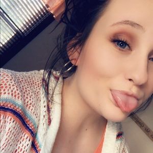 Meet your Posher, Kelli